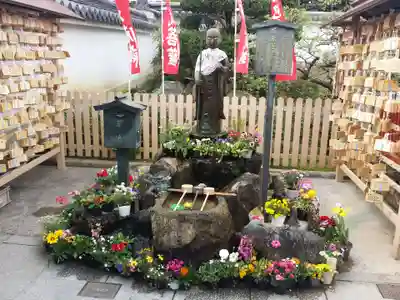 中山寺の手水舎