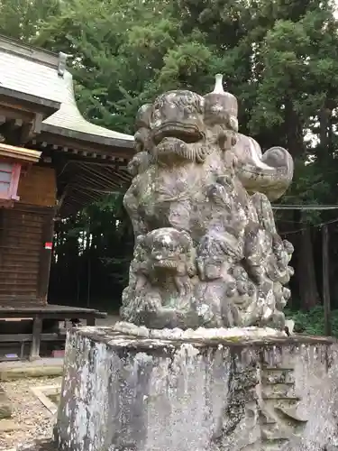 安房神社の狛犬