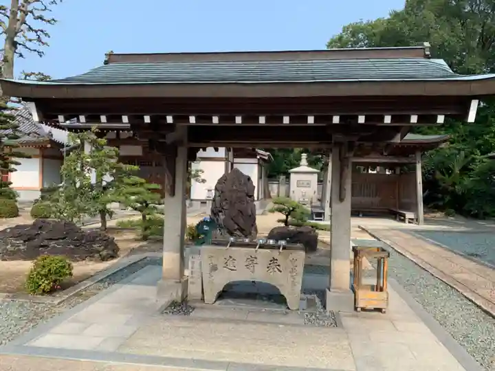 西林寺の手水舎