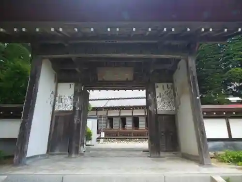 玉泉寺の山門