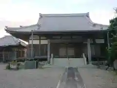 光照寺の本殿