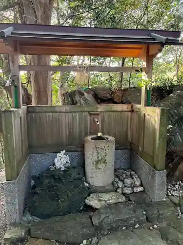 満留山神社の{uncategorized: "未分類", other: "その他", undefined: "問題あり", building: "その他建物", grave: "お墓", sacred_gate: "鳥居", guardian: "狛犬", statue: "像", buddha: "仏像", history: "歴史", nature: "自然", garden: "庭園", animal: "動物", pagoda: "塔", temizu: "手水舎", mountain_gate: "山門・神門", sanctuary: "本殿・本堂", subordinate: "末社・摂社", art: "芸術", scenery: "景色", jizo: "地蔵", ema: "絵馬", goshuin: "御朱印", omikuji: "おみくじ", items: "授与品その他", amulet: "お守り", goshuincho: "御朱印帳", eats: "食事", festival: "お祭り", votive_dance: "神楽", shichigosan: "七五三参", wedding: "結婚式", experience: "体験その他", initially: "初詣", around: "周辺", anti_infection: "感染症対策"}