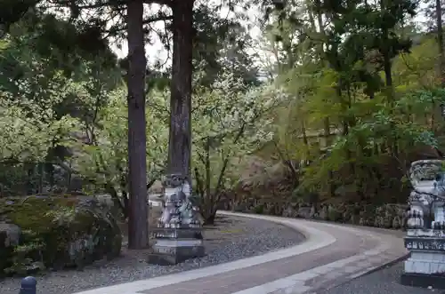 身延山 祖廟拝殿のその他建物