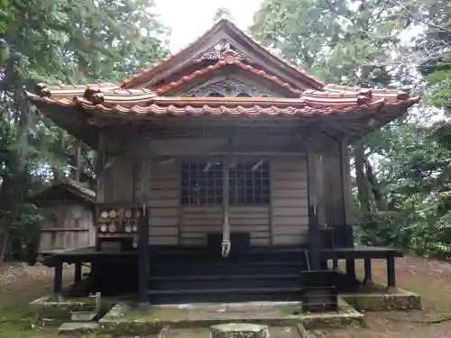 天日名鳥命神社の本殿