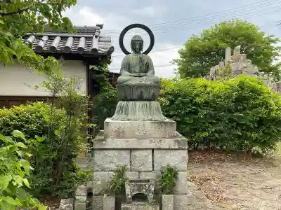 西蓮寺の{uncategorized: "未分類", other: "その他", undefined: "問題あり", building: "その他建物", grave: "お墓", sacred_gate: "鳥居", guardian: "狛犬", statue: "像", buddha: "仏像", history: "歴史", nature: "自然", garden: "庭園", animal: "動物", pagoda: "塔", temizu: "手水舎", mountain_gate: "山門・神門", sanctuary: "本殿・本堂", subordinate: "末社・摂社", art: "芸術", scenery: "景色", jizo: "地蔵", ema: "絵馬", goshuin: "御朱印", omikuji: "おみくじ", items: "授与品その他", amulet: "お守り", goshuincho: "御朱印帳", eats: "食事", festival: "お祭り", votive_dance: "神楽", shichigosan: "七五三参", wedding: "結婚式", experience: "体験その他", initially: "初詣", around: "周辺", anti_infection: "感染症対策"}