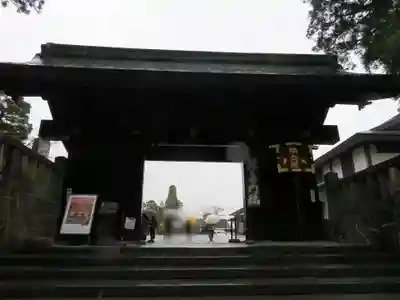 輪王寺の山門・神門