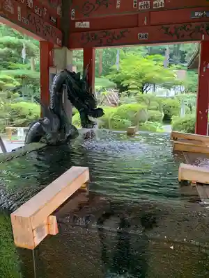 北口本宮冨士浅間神社の手水舎