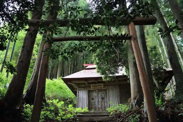堂山王子神社の末社・摂社