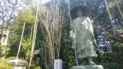 常性寺の像