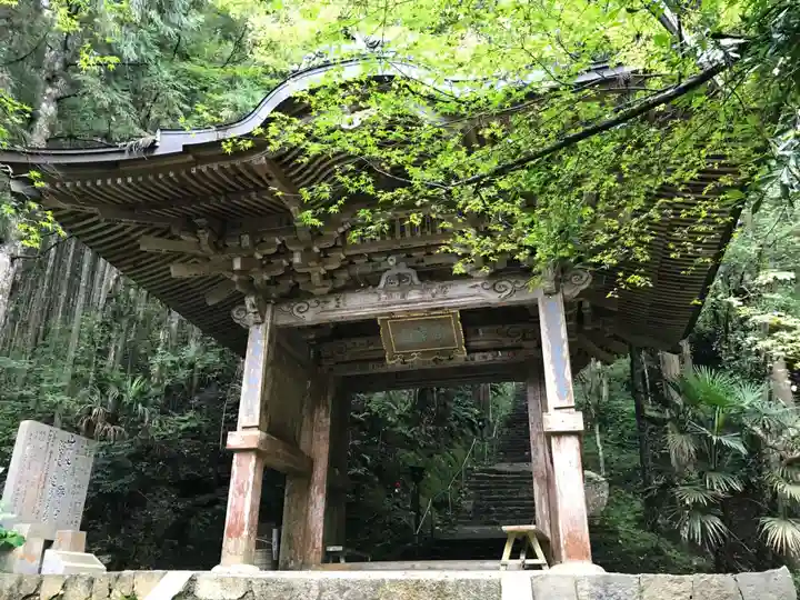 岩屋寺の山門・神門