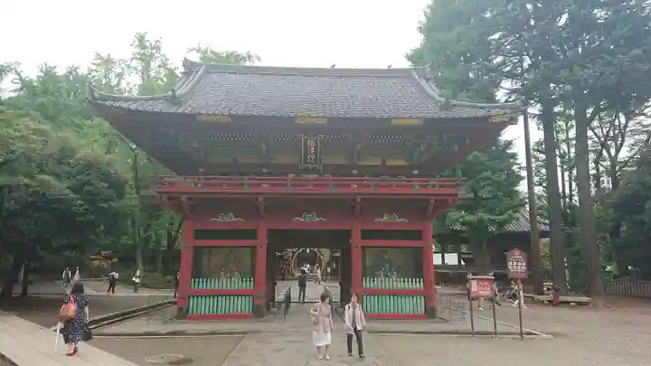 根津神社の山門・神門
