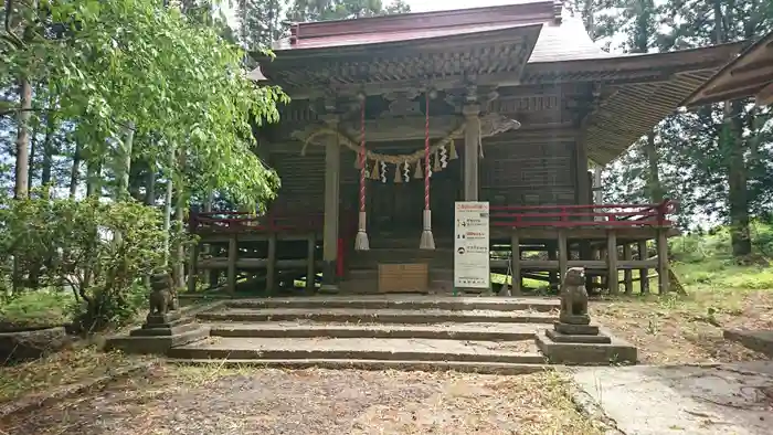 八幡神社の本殿