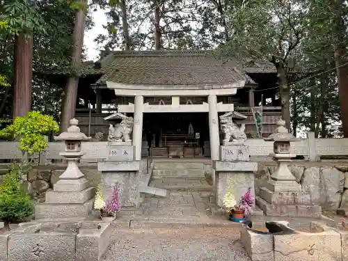 立志神社の鳥居