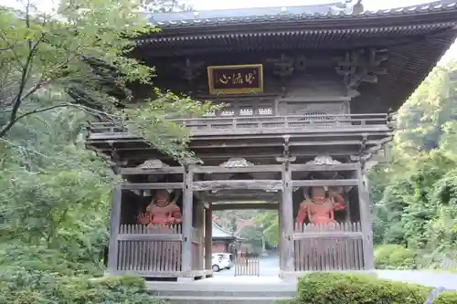 満願寺の山門・神門