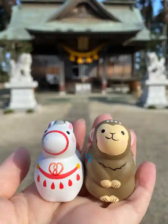 鹿嶋三嶋神社の{uncategorized: "未分類", other: "その他", undefined: "問題あり", building: "その他建物", grave: "お墓", sacred_gate: "鳥居", guardian: "狛犬", statue: "像", buddha: "仏像", history: "歴史", nature: "自然", garden: "庭園", animal: "動物", pagoda: "塔", temizu: "手水舎", mountain_gate: "山門・神門", sanctuary: "本殿・本堂", subordinate: "末社・摂社", art: "芸術", scenery: "景色", jizo: "地蔵", ema: "絵馬", goshuin: "御朱印", omikuji: "おみくじ", items: "授与品その他", amulet: "お守り", goshuincho: "御朱印帳", eats: "食事", festival: "お祭り", votive_dance: "神楽", shichigosan: "七五三参", wedding: "結婚式", experience: "体験その他", initially: "初詣", around: "周辺", anti_infection: "感染症対策"}