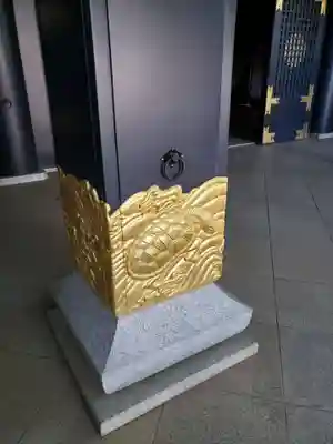 穴八幡宮の芸術