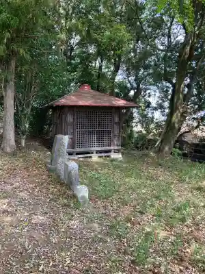 川中子熊野神社の{uncategorized: "未分類", other: "その他", undefined: "問題あり", building: "その他建物", grave: "お墓", sacred_gate: "鳥居", guardian: "狛犬", statue: "像", buddha: "仏像", history: "歴史", nature: "自然", garden: "庭園", animal: "動物", pagoda: "塔", temizu: "手水舎", mountain_gate: "山門・神門", sanctuary: "本殿・本堂", subordinate: "末社・摂社", art: "芸術", scenery: "景色", jizo: "地蔵", ema: "絵馬", goshuin: "御朱印", omikuji: "おみくじ", items: "授与品その他", amulet: "お守り", goshuincho: "御朱印帳", eats: "食事", festival: "お祭り", votive_dance: "神楽", shichigosan: "七五三参", wedding: "結婚式", experience: "体験その他", initially: "初詣", around: "周辺", anti_infection: "感染症対策"}