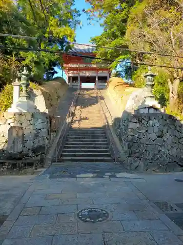 道成寺の山門