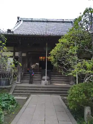 宝戒寺の本殿・本堂
