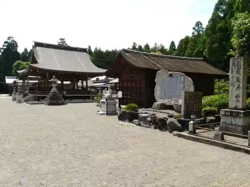 苗村神社の建物その他