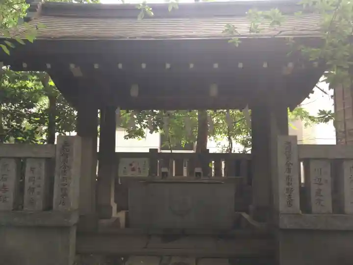 神明氷川神社の手水舎