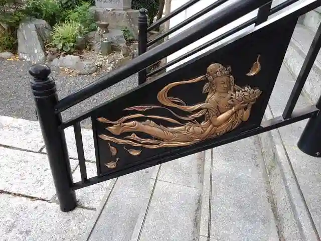 西蓮寺の本殿・本堂