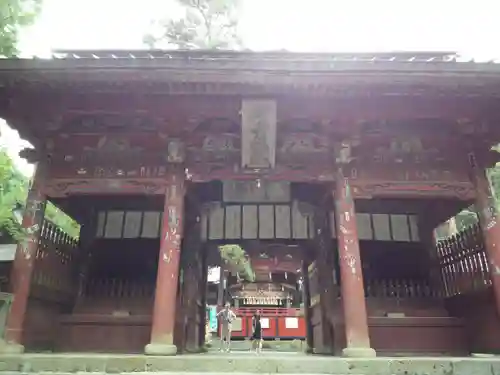 北口本宮冨士浅間神社の山門・神門