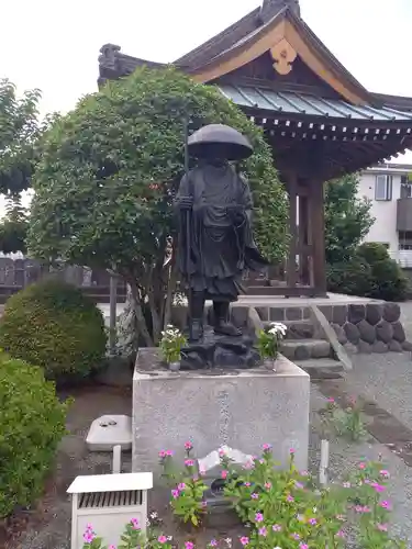 三島院の像