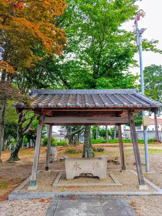 神明社(羽塚町)の手水舎