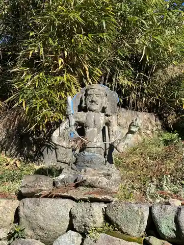 大宮諏訪神社の像