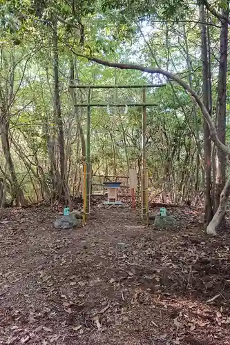 神谷稲荷明神社の鳥居