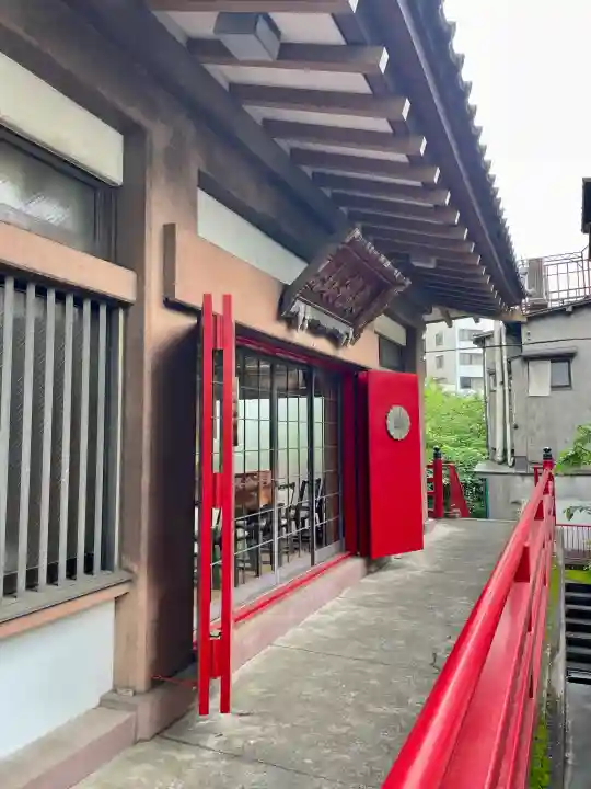 薬王寺の{uncategorized: "未分類", other: "その他", undefined: "問題あり", building: "その他建物", grave: "お墓", sacred_gate: "鳥居", guardian: "狛犬", statue: "像", buddha: "仏像", history: "歴史", nature: "自然", garden: "庭園", animal: "動物", pagoda: "塔", temizu: "手水舎", mountain_gate: "山門・神門", sanctuary: "本殿・本堂", subordinate: "末社・摂社", art: "芸術", scenery: "景色", jizo: "地蔵", ema: "絵馬", goshuin: "御朱印", omikuji: "おみくじ", items: "授与品その他", amulet: "お守り", goshuincho: "御朱印帳", eats: "食事", festival: "お祭り", votive_dance: "神楽", shichigosan: "七五三参", wedding: "結婚式", experience: "体験その他", initially: "初詣", around: "周辺", anti_infection: "感染症対策"}