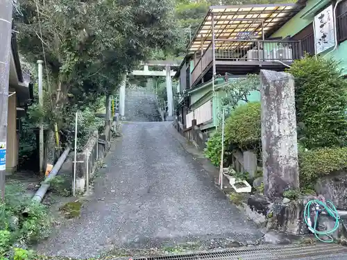 兒子神社の鳥居