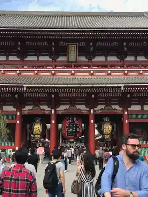 浅草寺の山門・神門