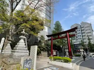 東郷神社の鳥居