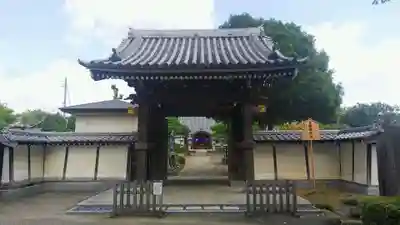 法臺寺の山門・神門