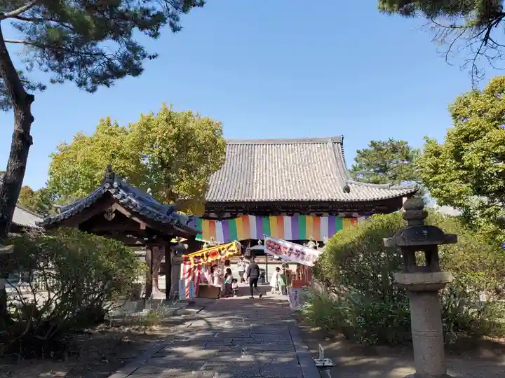 鶴林寺の本殿・本堂