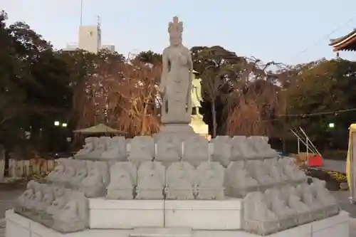 西新井大師総持寺の仏像