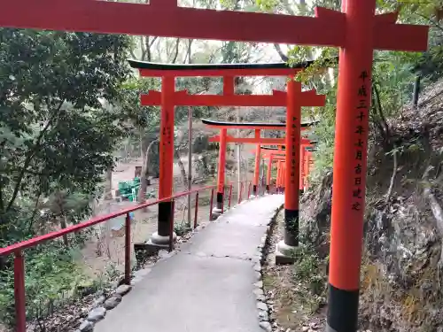 二葉姫稲荷神社の{uncategorized: "未分類", other: "その他", undefined: "問題あり", building: "その他建物", grave: "お墓", sacred_gate: "鳥居", guardian: "狛犬", statue: "像", buddha: "仏像", history: "歴史", nature: "自然", garden: "庭園", animal: "動物", pagoda: "塔", temizu: "手水舎", mountain_gate: "山門・神門", sanctuary: "本殿・本堂", subordinate: "末社・摂社", art: "芸術", scenery: "景色", jizo: "地蔵", ema: "絵馬", goshuin: "御朱印", omikuji: "おみくじ", items: "授与品その他", amulet: "お守り", goshuincho: "御朱印帳", eats: "食事", festival: "お祭り", votive_dance: "神楽", shichigosan: "七五三参", wedding: "結婚式", experience: "体験その他", initially: "初詣", around: "周辺", anti_infection: "感染症対策"}