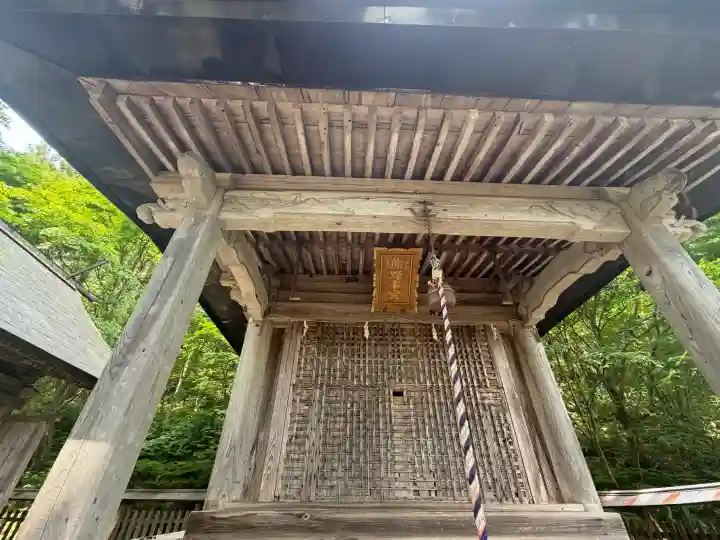 新宮熊野神社の{uncategorized: "未分類", other: "その他", undefined: "問題あり", building: "その他建物", grave: "お墓", sacred_gate: "鳥居", guardian: "狛犬", statue: "像", buddha: "仏像", history: "歴史", nature: "自然", garden: "庭園", animal: "動物", pagoda: "塔", temizu: "手水舎", mountain_gate: "山門・神門", sanctuary: "本殿・本堂", subordinate: "末社・摂社", art: "芸術", scenery: "景色", jizo: "地蔵", ema: "絵馬", goshuin: "御朱印", omikuji: "おみくじ", items: "授与品その他", amulet: "お守り", goshuincho: "御朱印帳", eats: "食事", festival: "お祭り", votive_dance: "神楽", shichigosan: "七五三参", wedding: "結婚式", experience: "体験その他", initially: "初詣", around: "周辺", anti_infection: "感染症対策"}