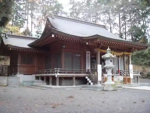 中氷川神社の本殿