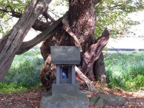 諏訪大社上社前宮の末社・摂社