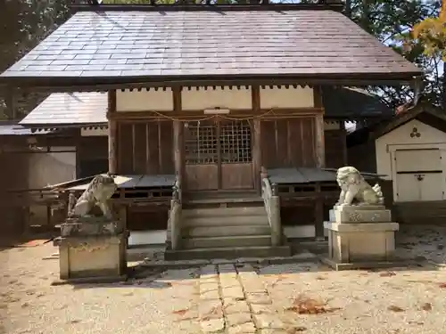 荏名神社の本殿