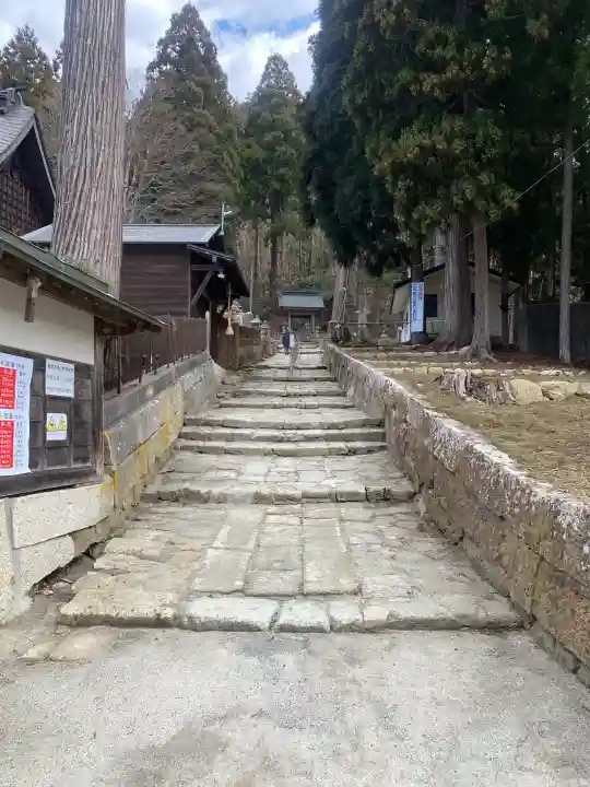 大聖寺(亀岡文殊)の{uncategorized: "未分類", other: "その他", undefined: "問題あり", building: "その他建物", grave: "お墓", sacred_gate: "鳥居", guardian: "狛犬", statue: "像", buddha: "仏像", history: "歴史", nature: "自然", garden: "庭園", animal: "動物", pagoda: "塔", temizu: "手水舎", mountain_gate: "山門・神門", sanctuary: "本殿・本堂", subordinate: "末社・摂社", art: "芸術", scenery: "景色", jizo: "地蔵", ema: "絵馬", goshuin: "御朱印", omikuji: "おみくじ", items: "授与品その他", amulet: "お守り", goshuincho: "御朱印帳", eats: "食事", festival: "お祭り", votive_dance: "神楽", shichigosan: "七五三参", wedding: "結婚式", experience: "体験その他", initially: "初詣", around: "周辺", anti_infection: "感染症対策"}