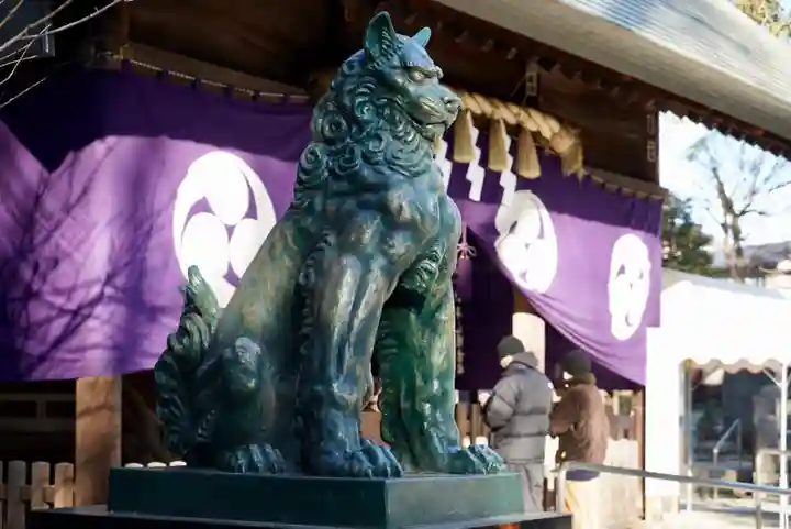 東新町氷川神社の狛犬