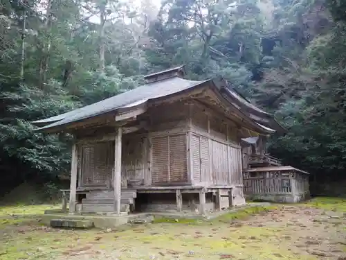 鰐淵寺の本殿