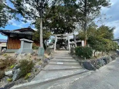 一杵神社(大宝神社飛地境内)の{uncategorized: "未分類", other: "その他", undefined: "問題あり", building: "その他建物", grave: "お墓", sacred_gate: "鳥居", guardian: "狛犬", statue: "像", buddha: "仏像", history: "歴史", nature: "自然", garden: "庭園", animal: "動物", pagoda: "塔", temizu: "手水舎", mountain_gate: "山門・神門", sanctuary: "本殿・本堂", subordinate: "末社・摂社", art: "芸術", scenery: "景色", jizo: "地蔵", ema: "絵馬", goshuin: "御朱印", omikuji: "おみくじ", items: "授与品その他", amulet: "お守り", goshuincho: "御朱印帳", eats: "食事", festival: "お祭り", votive_dance: "神楽", shichigosan: "七五三参", wedding: "結婚式", experience: "体験その他", initially: "初詣", around: "周辺", anti_infection: "感染症対策"}
