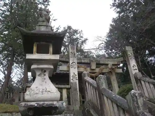 岩倉山神社の塔