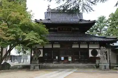大慈寺の本殿・本堂