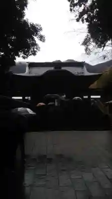 彌彦神社の山門・神門